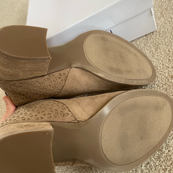 Madden Girl Booties size 8.5 - Picture 2 of 8